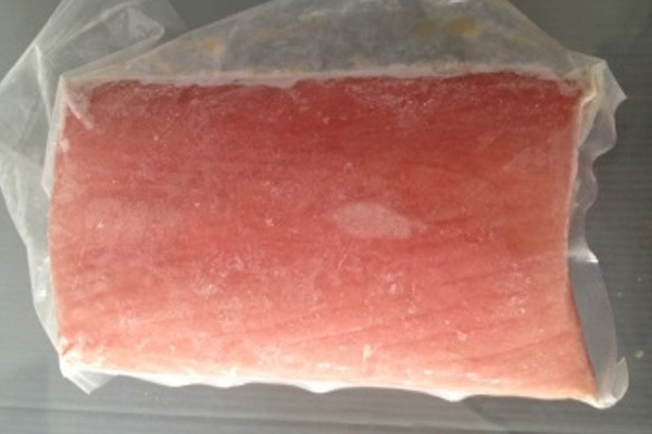Frozen TUNA saku　AA